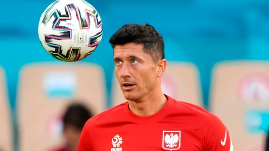 Robert Lewandowski, con Polonia Robert Lewandowski, con Polonia