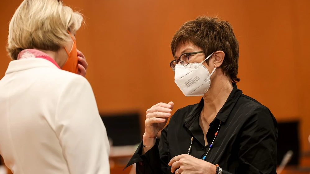 La ministra alemana de Defensa, Annegret Kramp-Karrenbauer