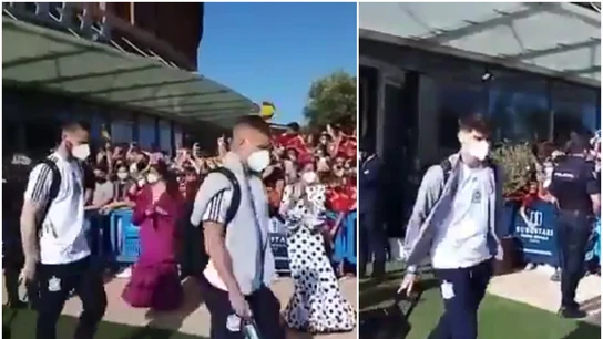 Los jugadores de España no saludan a la afición Los jugadores de España no saludan a la afición