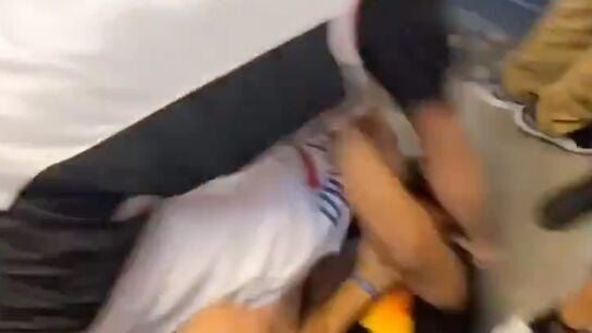 Brutal pelea entre aficionados tras el Phoenix Suns y Clippers 