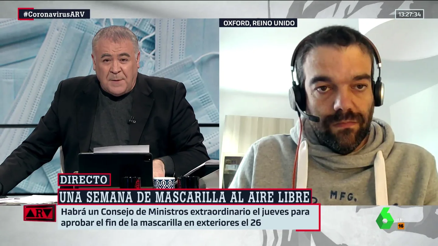 Un experto eadvierte de la importancia de vacunar a los jóvenes de entre 15 y 25 años porque "el virus los utiliza de reservorio" Un experto eadvierte de la importancia de vacunar a los jóvenes de entre 15 y 25 años porque "el virus los utiliza de reservorio"