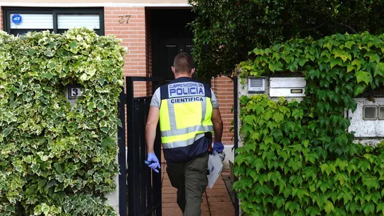 La Policía detiene a un hombre por apuñalar a su pareja en Valladolid La Policía detiene a un hombre por apuñalar a su pareja en Valladolid