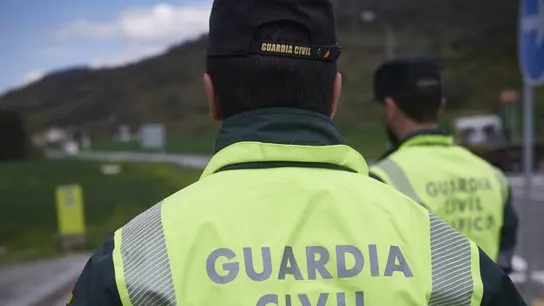 Agentes de la Guardia Civil en una imagen de archivo Agentes de la Guardia Civil en una imagen de archivo