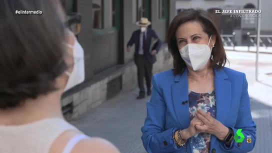 La confesión de Margarita Robles a Thais Villas sobre su amor de verano: "Conocí a un chico alemán guapísimo" La confesión de Margarita Robles a Thais Villas sobre su amor de verano: "Conocí a un chico alemán guapísimo"
