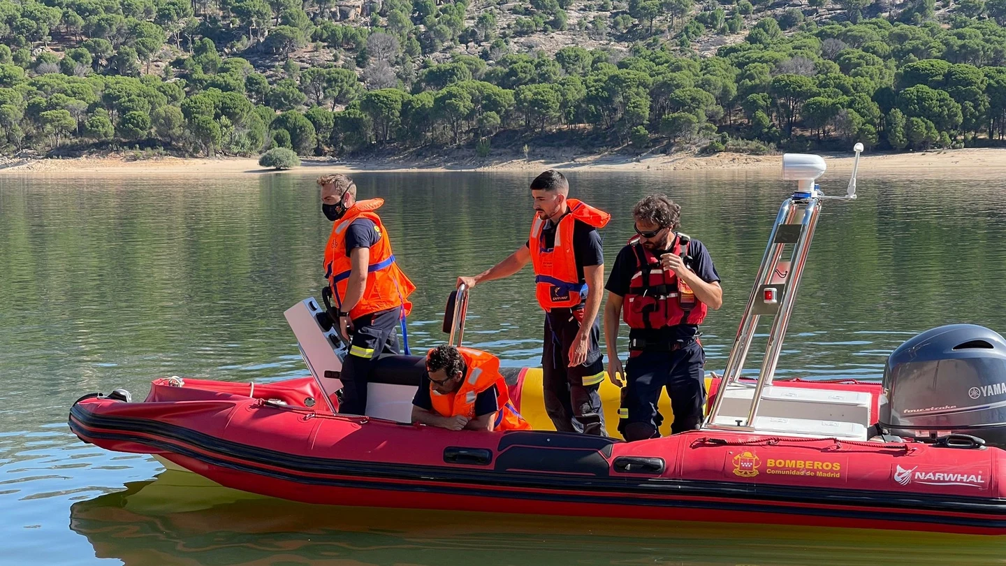 Se amplía la búsqueda de la niña desaparecida en el pantano de San Juan tras la hipótesis de que haya muerto ahogada en el fondo Pantano