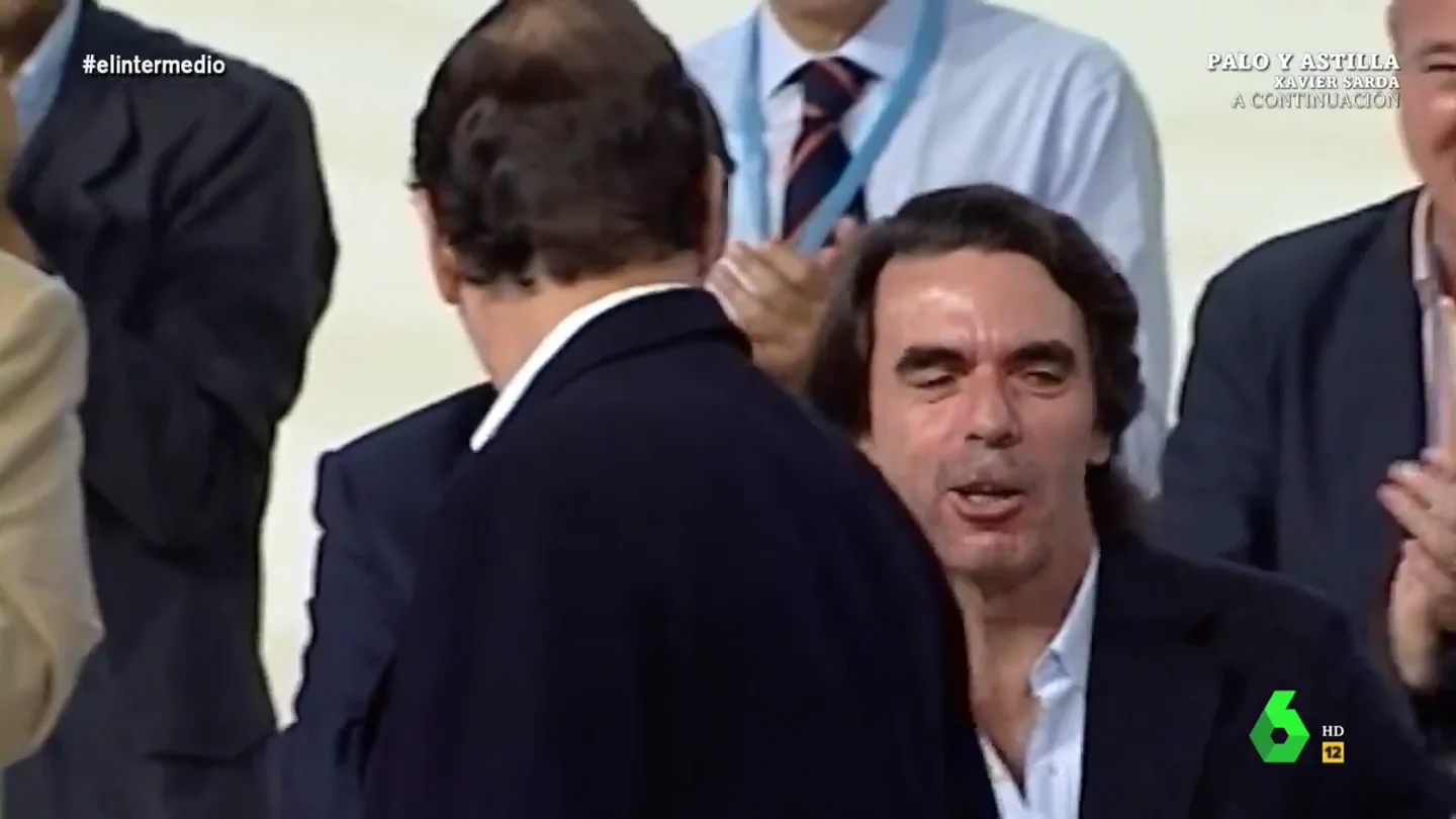 El vídeo que demuestra la "frialdad" con la que Aznar trataba a Rajoy El vídeo que demuestra la "frialdad" con la que Aznar trataba a Rajoy