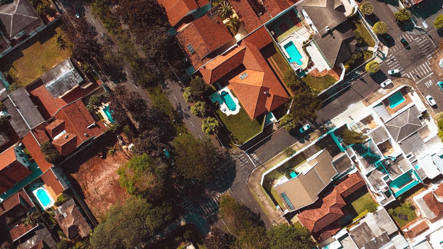 Piscinas, ciudades dormitorio La España de las piscinas - Jorge Dioni López
