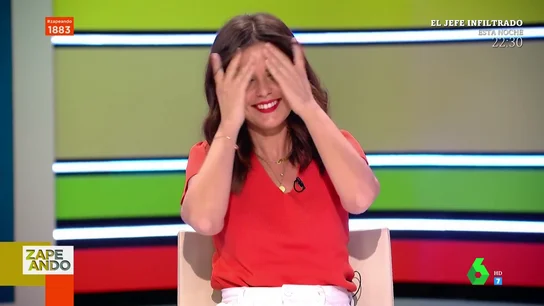El divertido pique de Lorena Castell en directo con Marta Torné al olvidarse de que es madre primeriza El divertido pique de Lorena Castell en directo con Marta Torné al olvidarse de que es madre primeriza