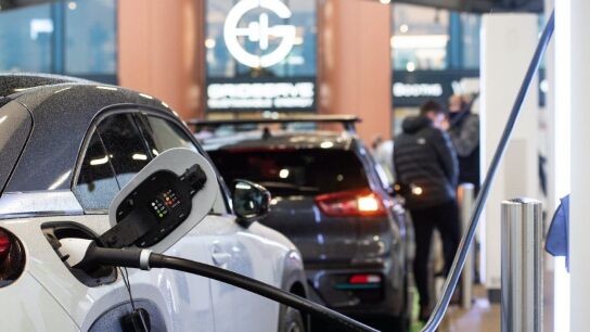 Crecimiento de venta de coches el&eacute;ctricos