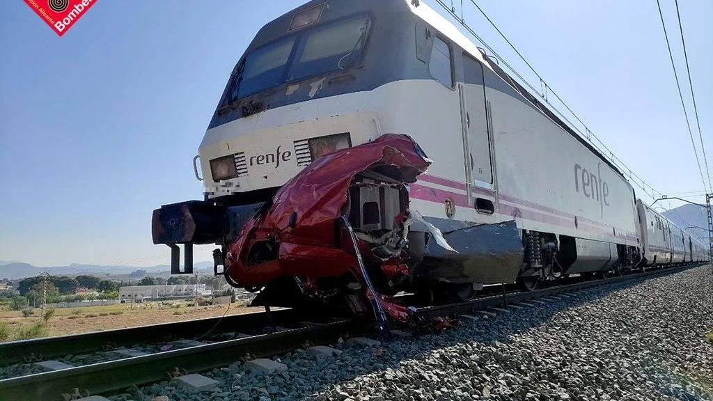 Tren implicado en el accidente del paso a nivel de Novelda.