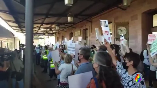 Protesta en la estación de tren de Teruel Protesta en la estación de tren de Teruel