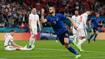 Bonucci celebra su gol contra Inglaterra en la final de la Eurocopa 2020