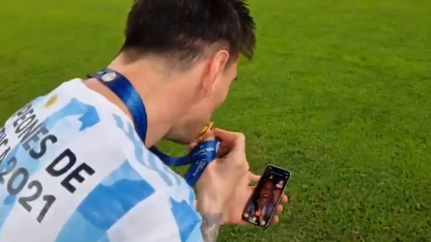 Messi celebra con su familia el triunfo de Argentina en la Copa América Messi celebra con su familia el triunfo de Argentina en la Copa América