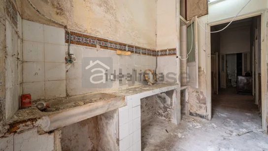 Idealista lo ha vuelto a hacer: 250.000 euros por una vivienda que necesita ser construida Idealista lo ha vuelto a hacer: 250.000 euros por una vivienda que necesita ser construida
