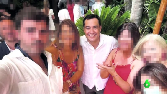 La polémica foto sin mascarilla de Juanma Moreno La polémica foto sin mascarilla de Juanma Moreno