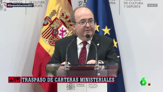 El homenaje de Iceta a Samuel Luiz en el traspaso de carteras: "Fue asesinado víctima del odio y la homofobia" El homenaje de Iceta a Samuel Luiz en el traspaso de carteras: "Fue asesinado víctima del odio y la homofobia"