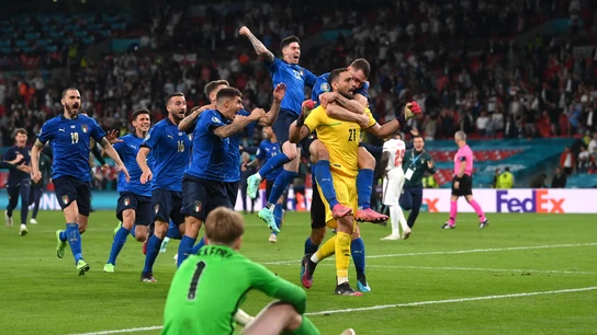 Los jugadores de Italia celebran en la tanda de penaltis contra Inglaterra Los jugadores de Italia celebran en la tanda de penaltis contra Inglaterra