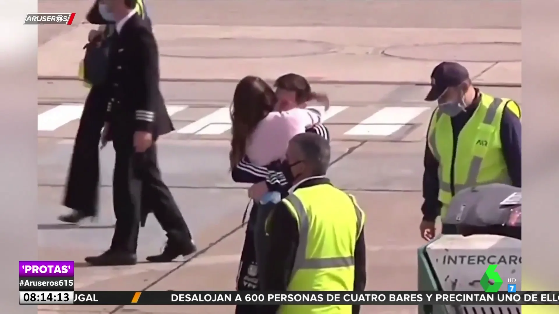 El apasionado reencuentro entre Messi y Antonella en el aeropuerto tras la final de la Copa América