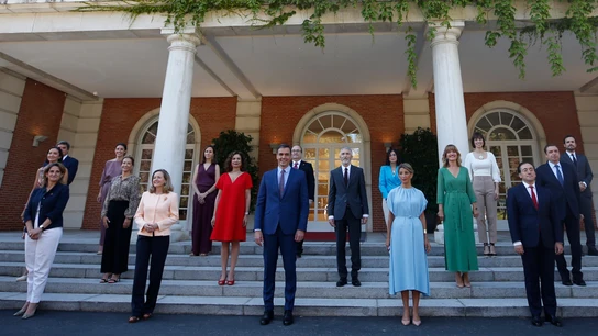 Foto de familia del primer Consejo de Ministros tras remodelación del Gobierno de Pedro Sánchez Foto de familia del primer Consejo de Ministros tras remodelación del Gobierno de Pedro Sánchez
