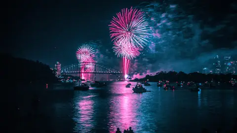 Fuegos artificiales en el puerto de Sidney Fuegos artificiales en el puerto de Sidney