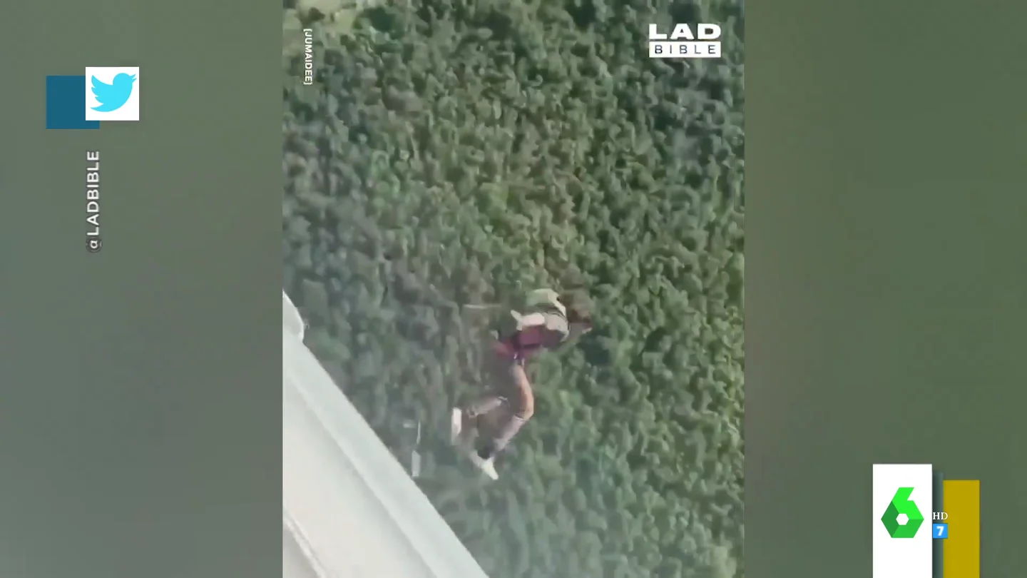 La impactante caída de un joven desde un puente con un inesperado final La impactante caída de un joven desde un puente con un inesperado final
