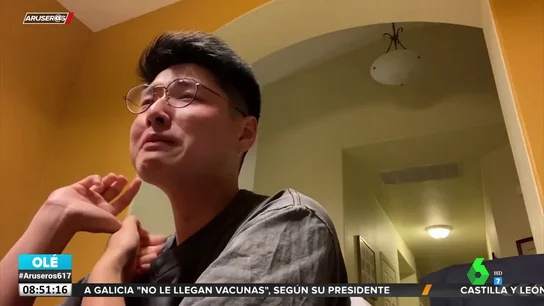 La aplaudida reacción de una madre al ver a su hijo llorar mientras le confiesa que es bisexual La aplaudida reacción de una madre al ver a su hijo llorar mientras le confiesa que es bisexual