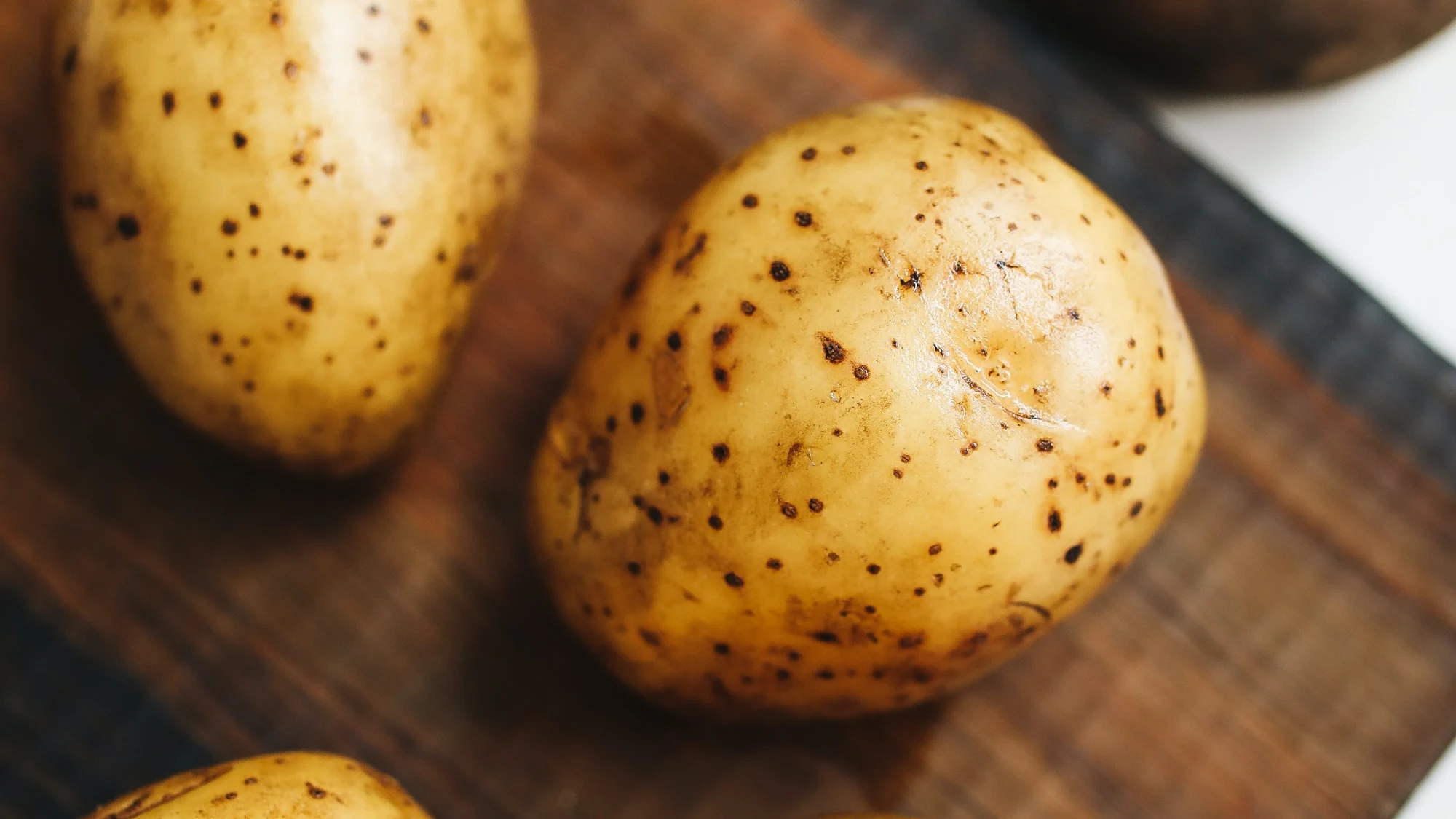 Cómo hacer patatas en el microondas