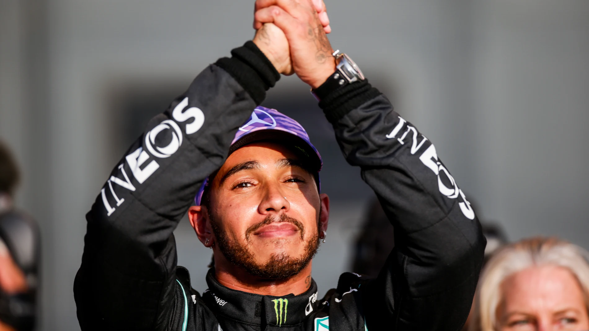 Clasificación de la carrera al sprint de Silverstone: Hamilton gana la partida a Verstappen