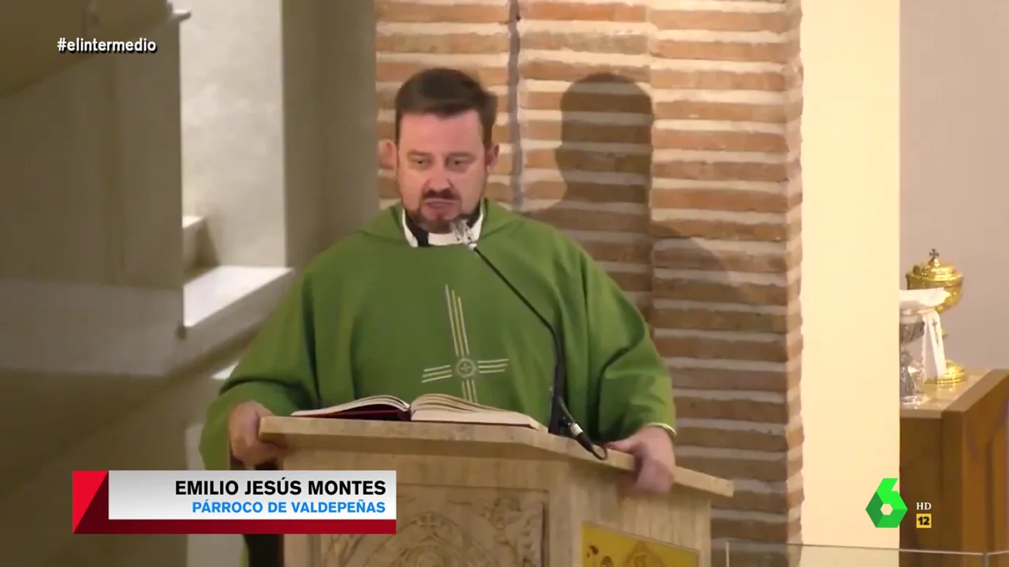 El cura de Valdepeñas critica que se ponga a la Ciencia en el lugar de dios: "El COVID se cura con lejía, agua y jabón" El cura de Valdepeñas critica que se ponga a la Ciencia en el lugar de dios: "El COVID se cura con lejía, agua y jabón"