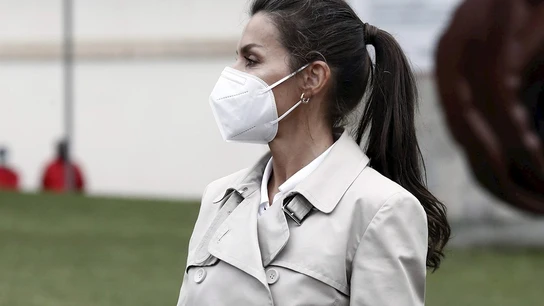 La reina Letizia La reina Letizia y la princesa Leonor reciben la primera dosis de la vacuna