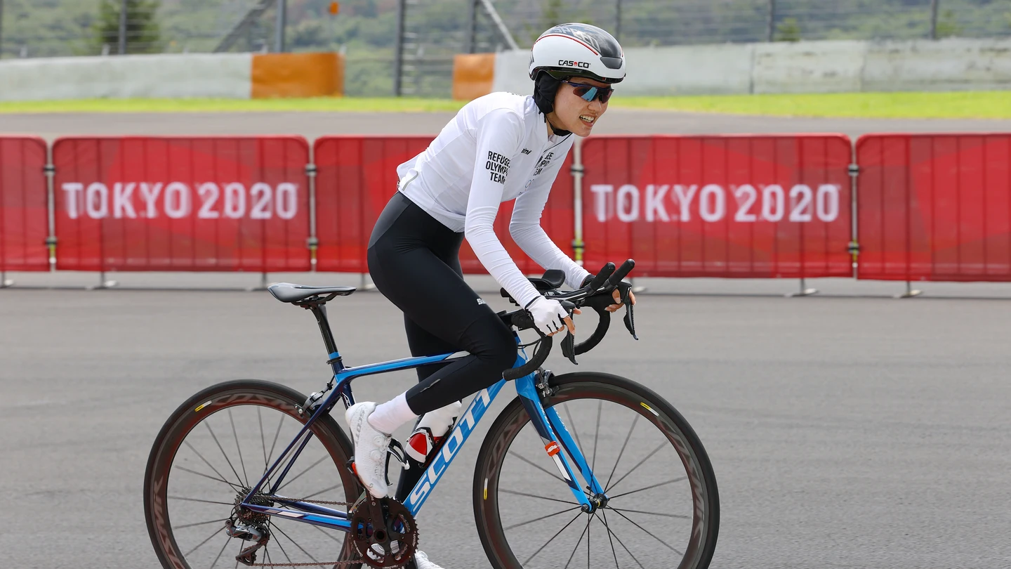 Perseguida y atropellada por querer ser ciclista, Masomah Ali Zada completa su debut en unos JJOO Perseguida y atropellada por querer ser ciclista, Masomah Ali Zada completa su debut en unos JJOO