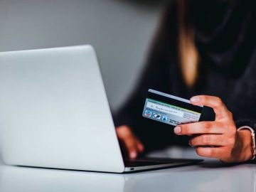 Encuentra y activa cupones descuento en cualquier tienda online con esta extensi&oacute;n 
