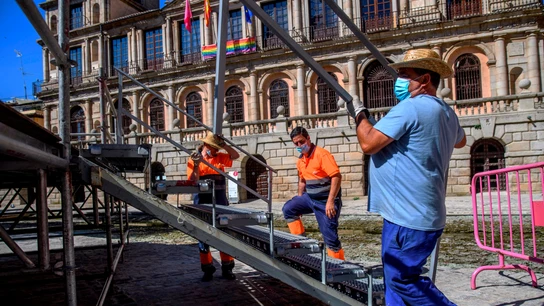Varios operarios trabajan en el centro de Toledo. Varios operarios trabajan en el centro de Toledo.