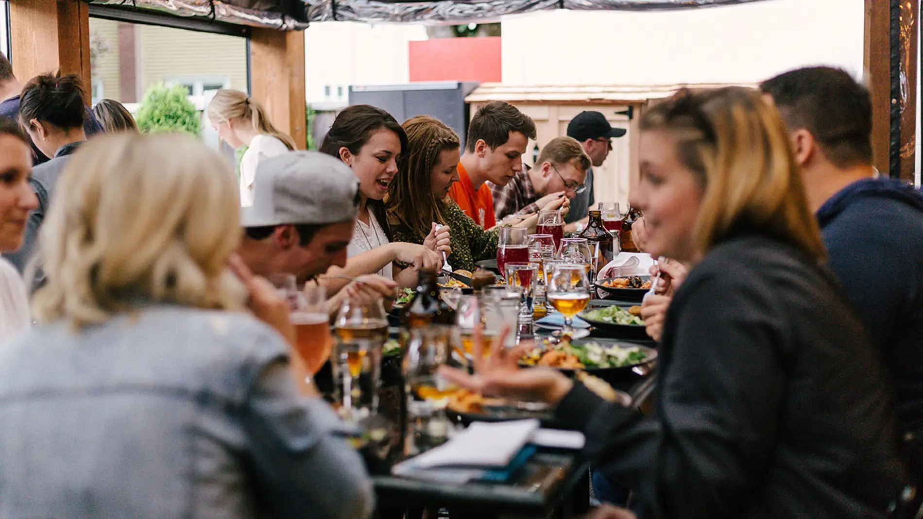 El asistente de Google llamará por ti para reservar mesa en un restaurante El asistente de Google llamará por ti para reservar mesa en un restaurante