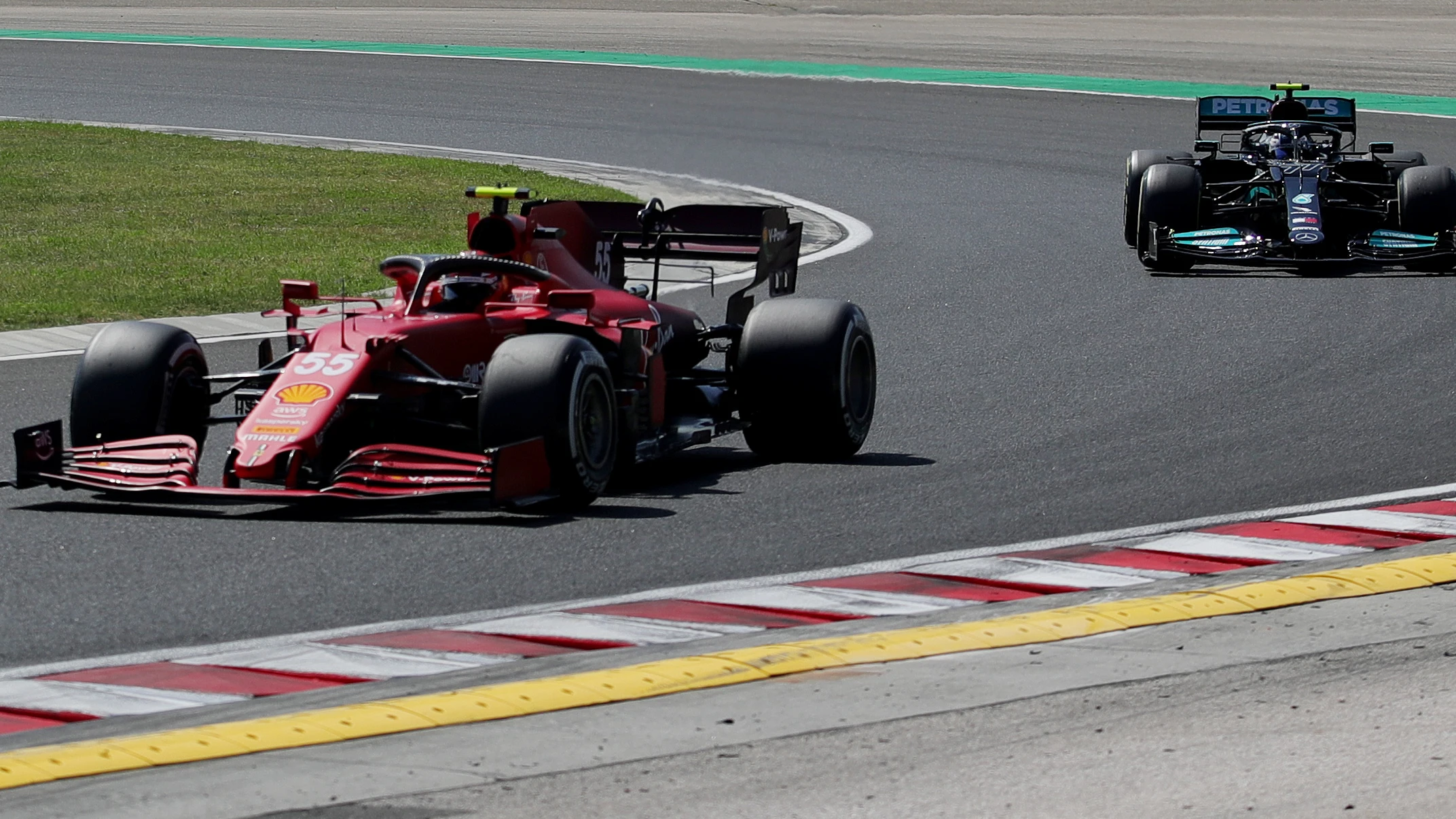 Carlos Sainz y Lewis Hamilton en la clasificación del Gran Premio de Hungría