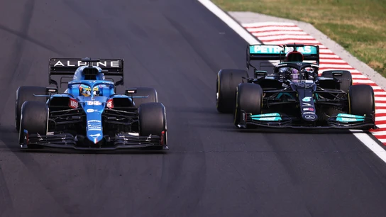 Fernando Alonso, ante Lewis Hamilton Fernando Alonso, ante Lewis Hamilton