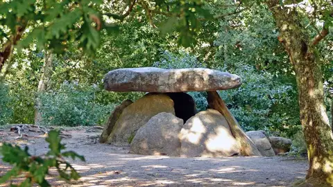 Dolmen de Axeitos Dolmen de Axeitos