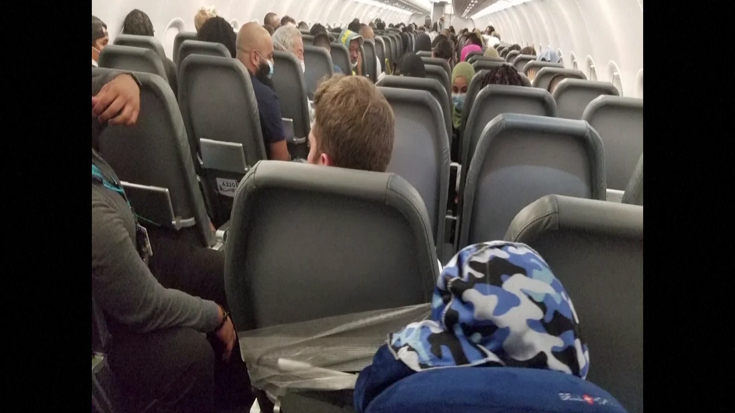 Un pasajero ataca a la tripulación de un avión en pleno vuelo y acaba atado al asiento con cinta aislante