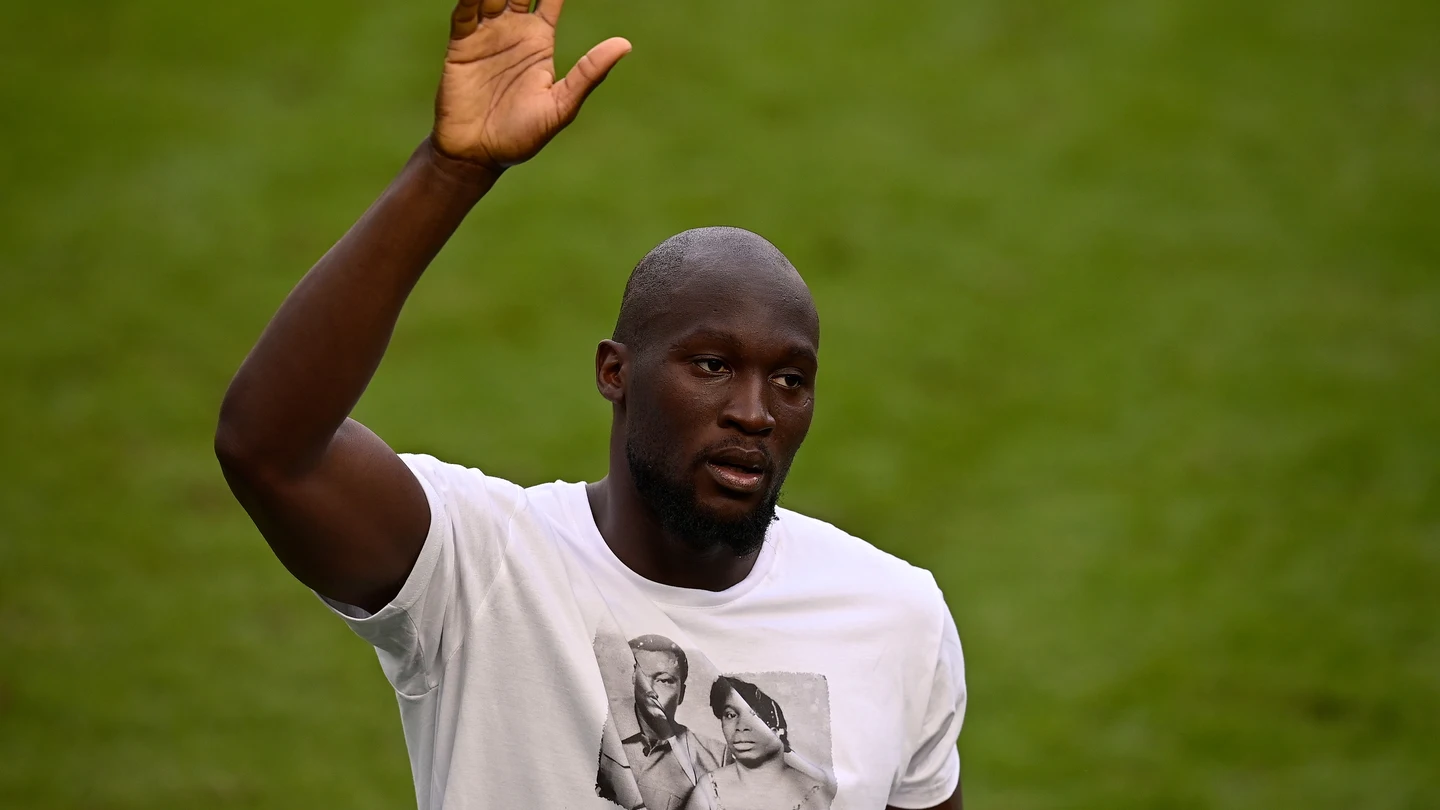 Lukaku por 130 millones en efectivo o se queda en Milán Lukaku por 130 millones en efectivo o se queda en Milán