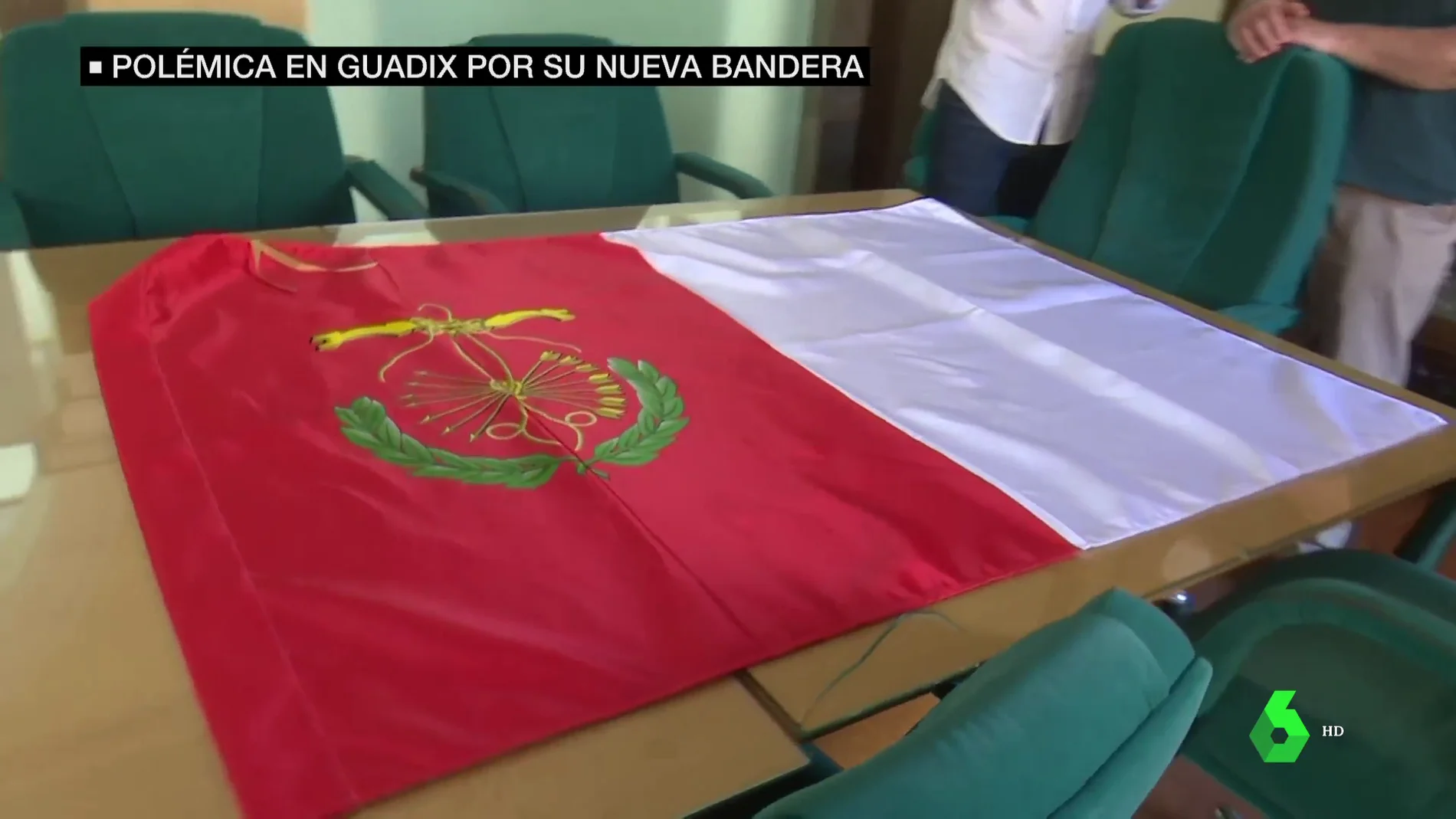 polemica bandera Guadix