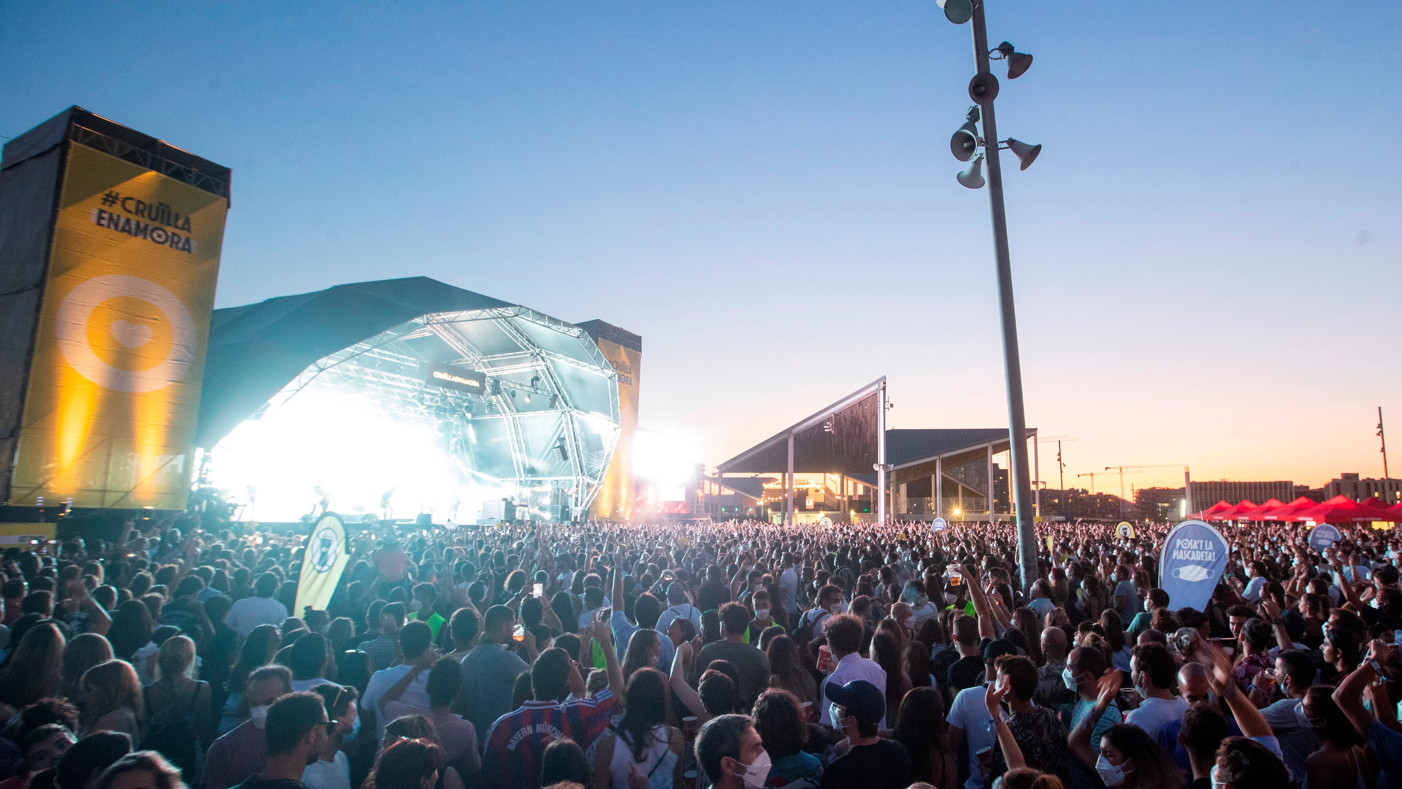 Más de 2.200 asistentes a tres festivales de música catalana se contagiaron de COVID-19.