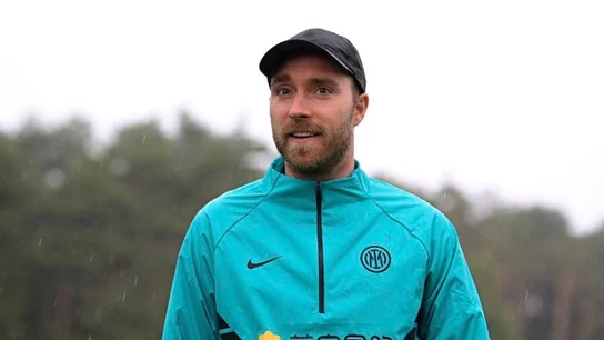 Eriksen reaparece por sorpresa al complejo deportivo del Inter Eriksen reaparece por sorpresa al complejo deportivo del Inter