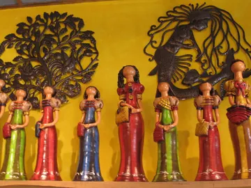 Muñecas de cerámica sin cara Muñecas de cerámica sin cara