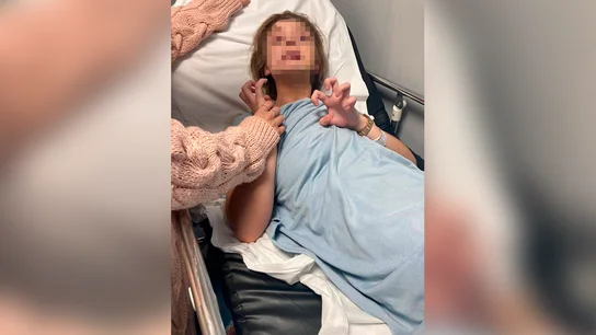 La impactante advertencia de una madre sobre el peligro de aceptar bebidas en la discoteca: su hija, totalmente paralizada Facebook