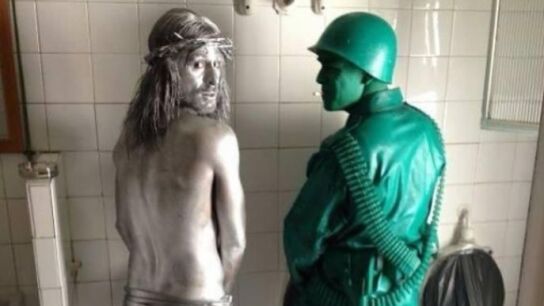 Hugo Silva y Mario Casas durante el rodaje de 'Las brujas de Zugarramurdi'