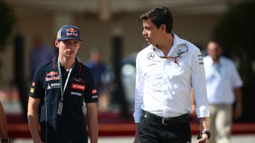 Max Verstappen y Toto Wolff