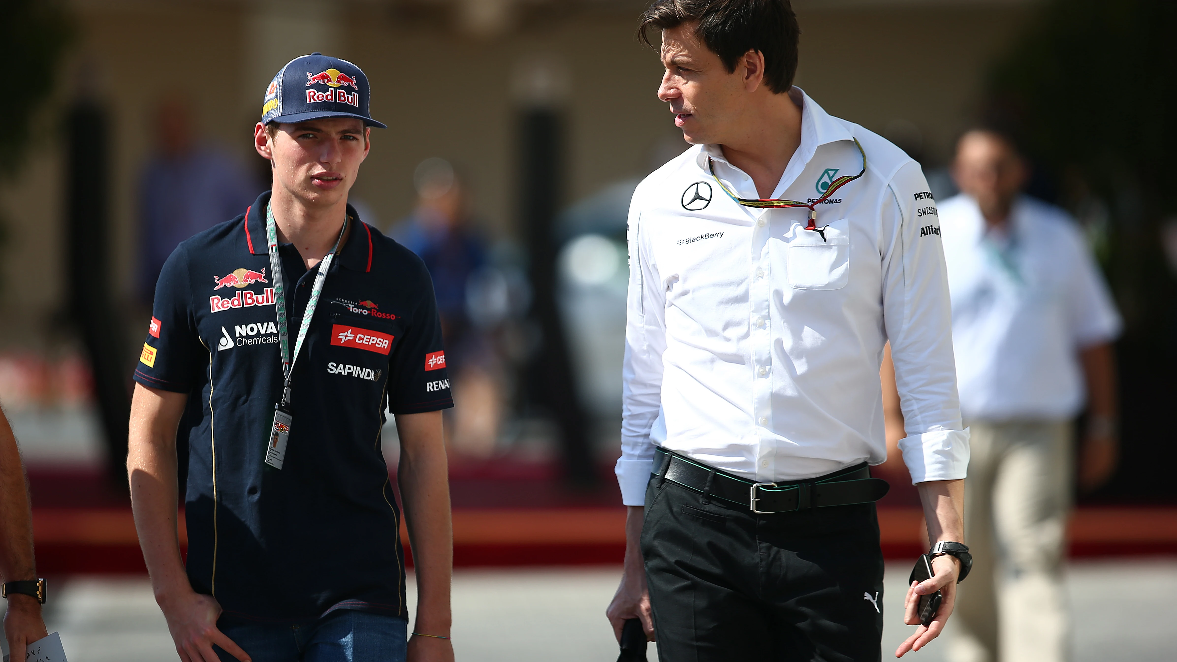 Max Verstappen y Toto Wolff