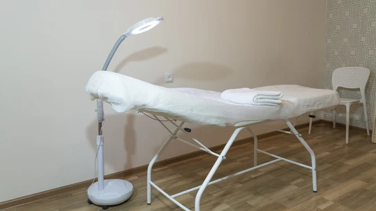 Cómo quitar el pelo enquistado: trucos para evitar la inflamación Cómo quitar el pelo enquistado: trucos para evitar la inflamación