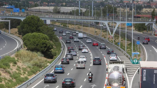 La DGT alerta del efecto manada: ¿qué es y cómo evitarlo? Exceso de velocidad
