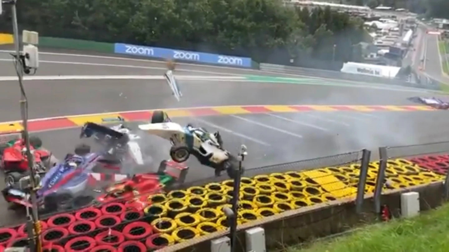 Brutal accidente en las W Series en el GP de Bélgica Brutal accidente en las W Series en el GP de Bélgica